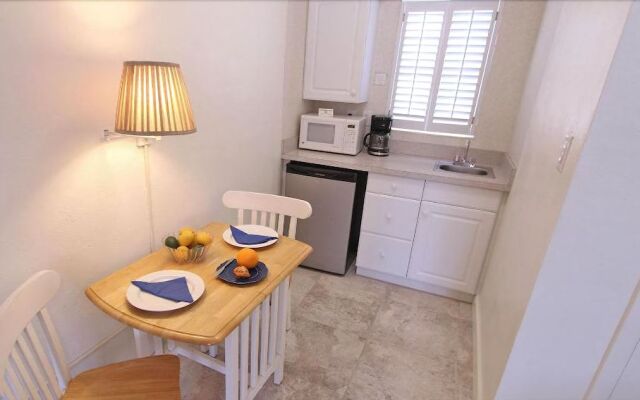 Beachouse Inn & Suites