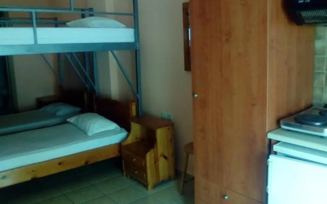 Constantinos Budget Beds