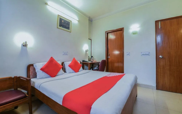 The Excellency by OYO Rooms