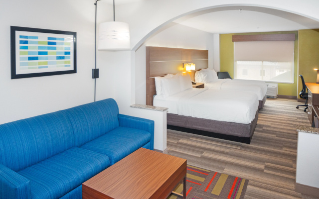 Holiday Inn Express and Suites - Stroudsburg