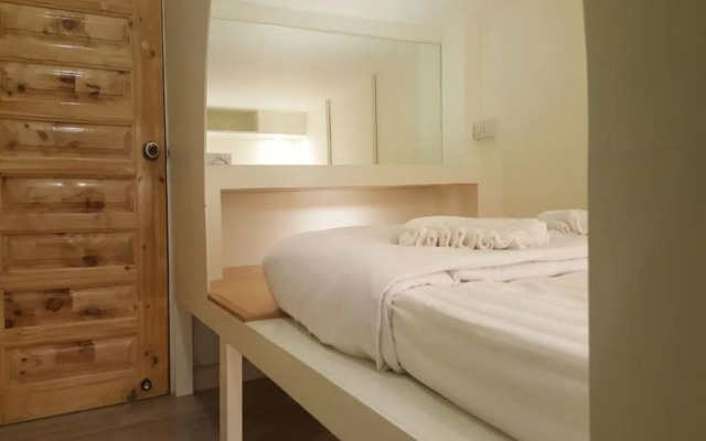 Counting Sheeps At CNX - Adults Only