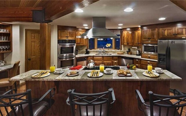 Trails Edge Lodge