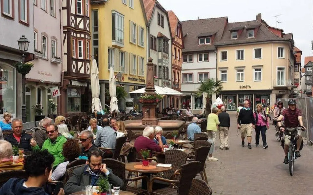 Ela's Appartementhaus