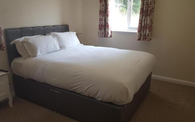 Oakside Lodge