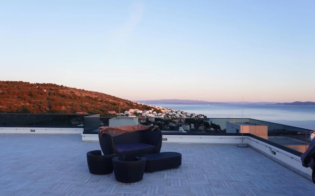 Cozy Loft Studio With Rooftop, Seaview & Pool