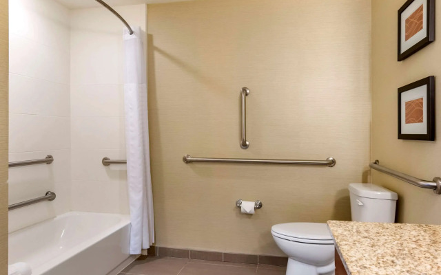 Comfort Inn PA Turnpike - 1-81