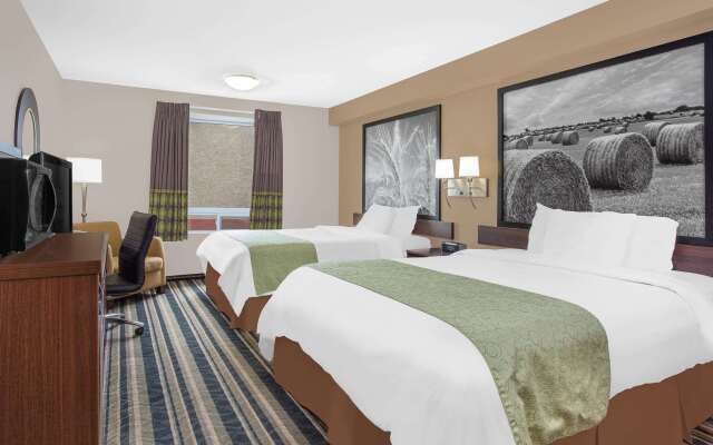 Super 8 by Wyndham Brandon MB