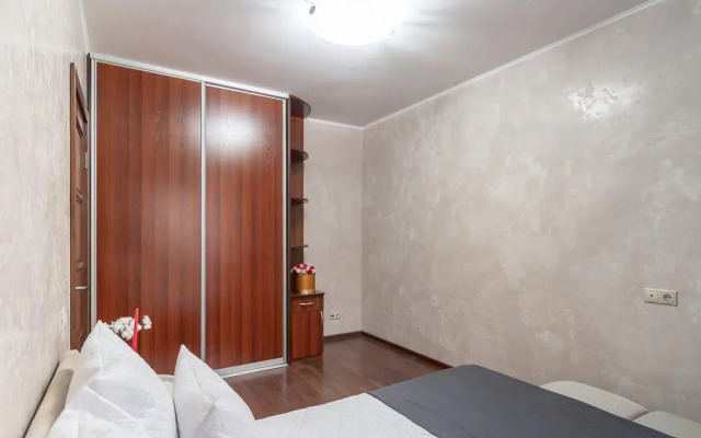 Home (Хоум) на улице Побежимова 11