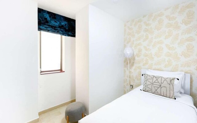 Lovely 3BR Unit w Beach View JBR