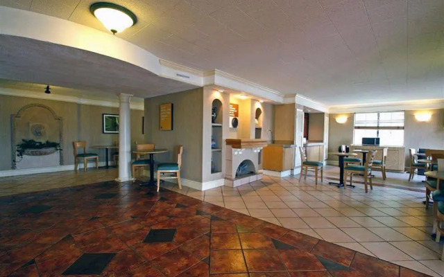 Motel 6 Dallas Plano Southeast