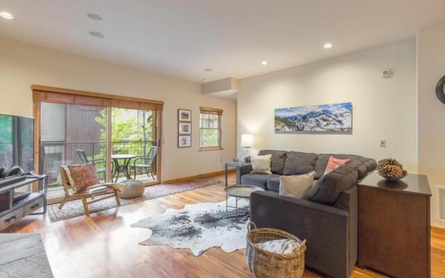 Elkhorn Townhome 1939