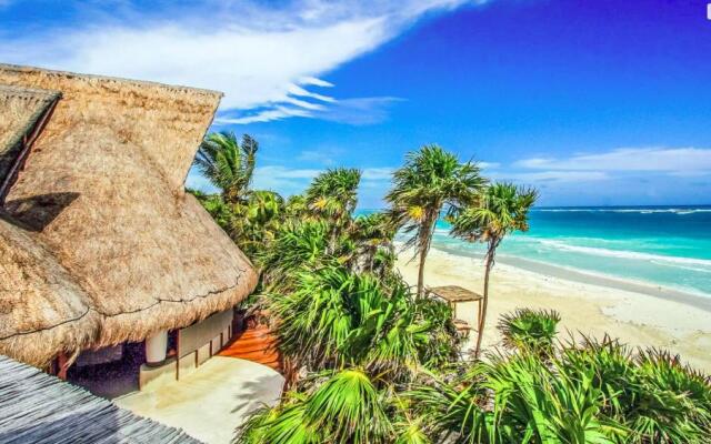 All inclusive beachfront villa in Sian kaan