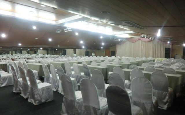 Ayutthaya Thanee Hotel