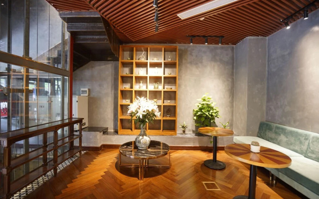 1925 Ha Long Hotel