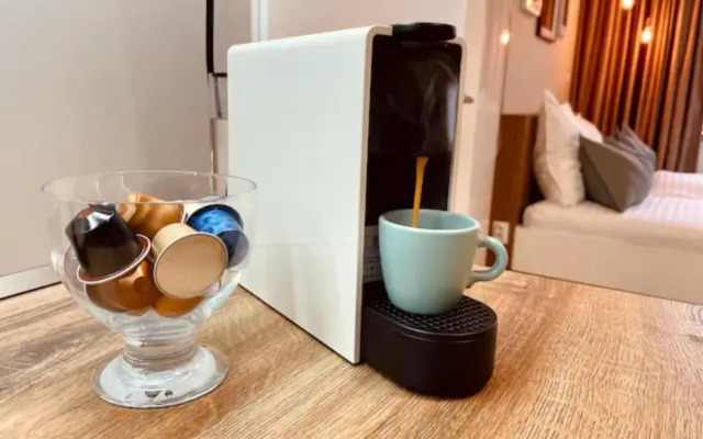 ⭑ Comfy VIP studio in the center with Netflix