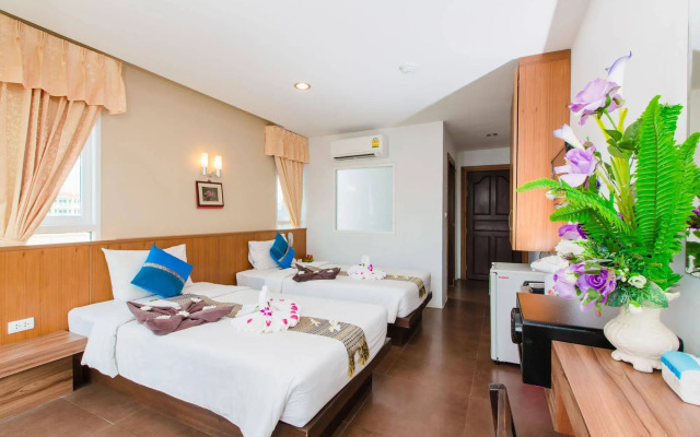 77 Patong Hotel & Spa