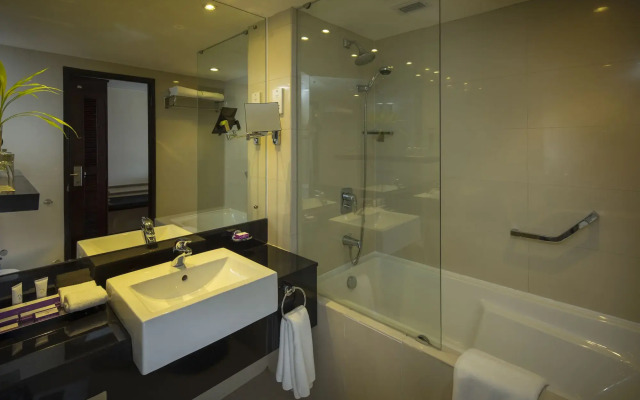 Cinnamon Lakeside Colombo