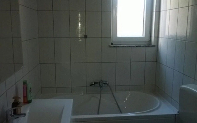 Markle - Swimming Pool and Sunbeds - A6