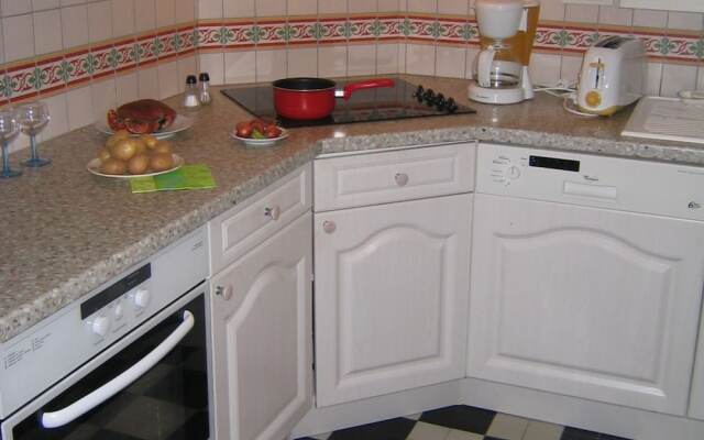 Modern Villa in Clohars-Carnoët with Private Swimming Pool