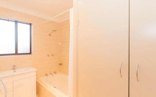 Central Park 18 1 Snowy River Ave