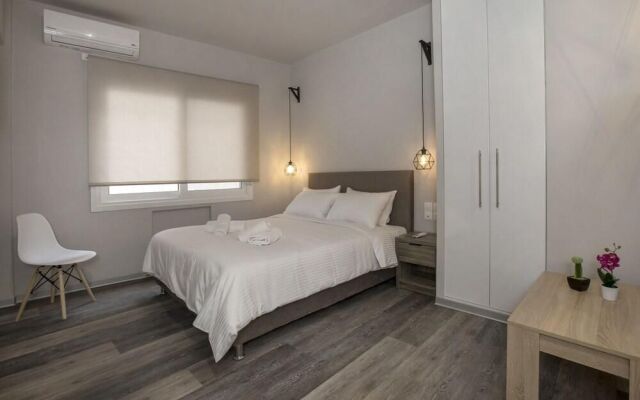 Homelike Studio in the Heart of City 2