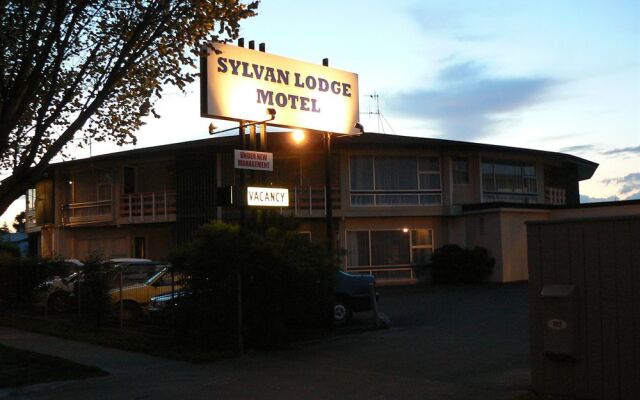 Sylvan Lodge Motel