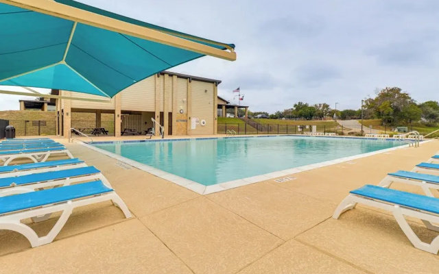 Modern Point Venture Vacation Rental w/ Deck!