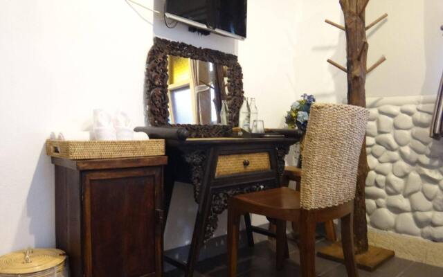 Stay With Me Guesthouse