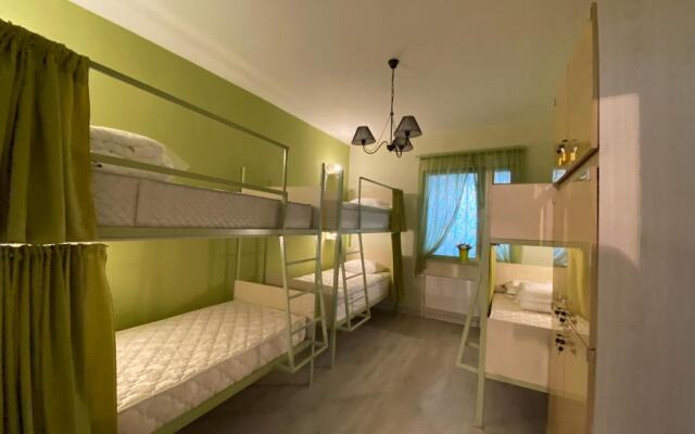Santorini Hostel