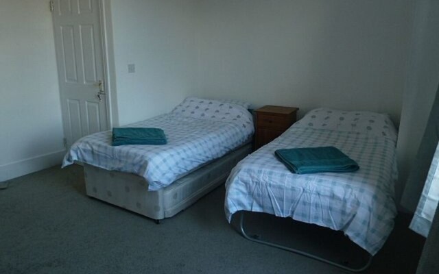 Top Floor Flat with Sea View