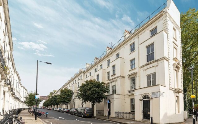 Stunning 1-bed flat near Bayswater, West London