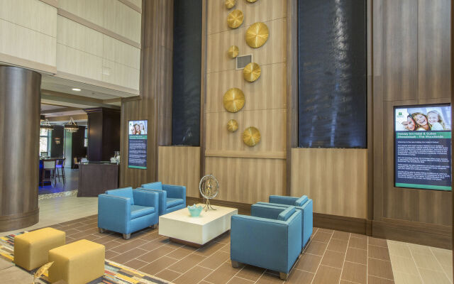 Crowne Plaza Shenandoah - The Woodlands Area by IHG
