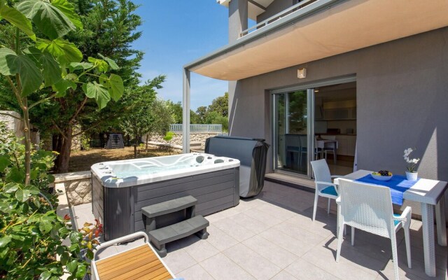 Awesome Home in Rab With Jacuzzi, Wifi and 1 Bedrooms