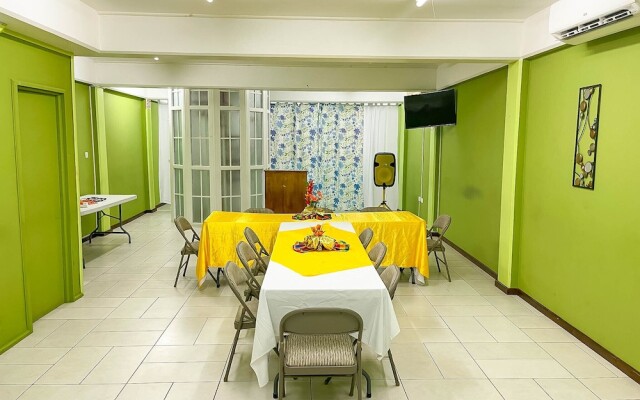 La Flamboyant Hotel