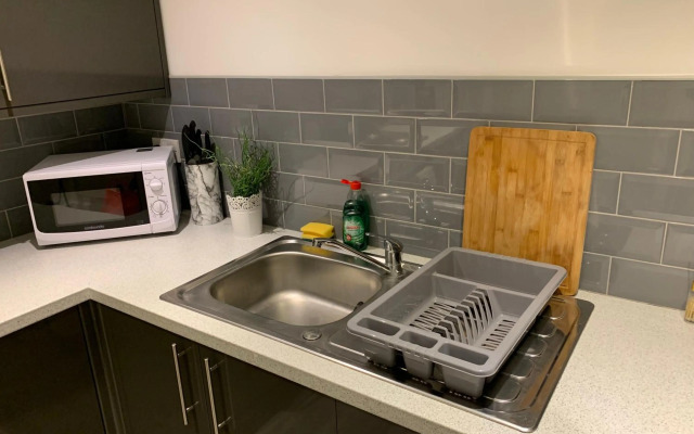 Modern Serviced Apartment - Near City Centre