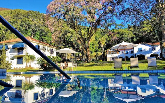 Saison Resort & Spa