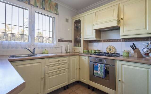 Villa - 3 Bedrooms with Pool and WiFi - 105021