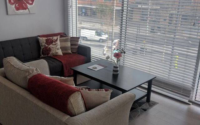 LT Grove Apartment - Stratford