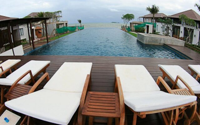The Oriental Beach Resort