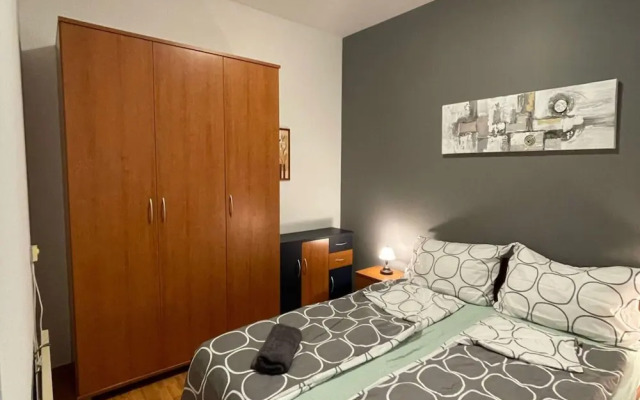 Comfortable Apartment With Terrace