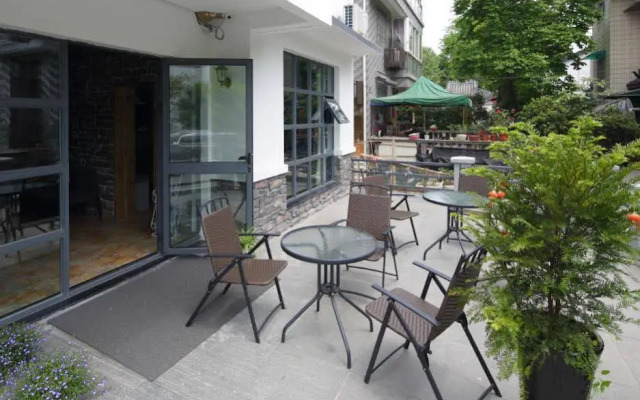 V Theme Inns Hangzhou Lingyin Villa Branch