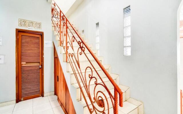 OYO 90048 Teratai Bekasi Guesthouse