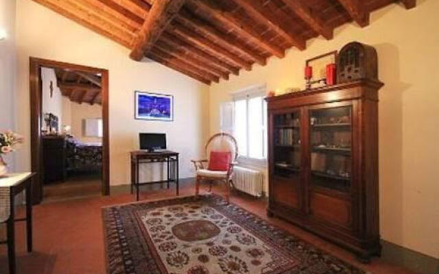 Monna Lisa Halldis Apartment