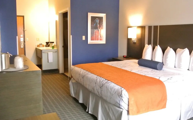 GuestHouse Inn & Suites Lexington