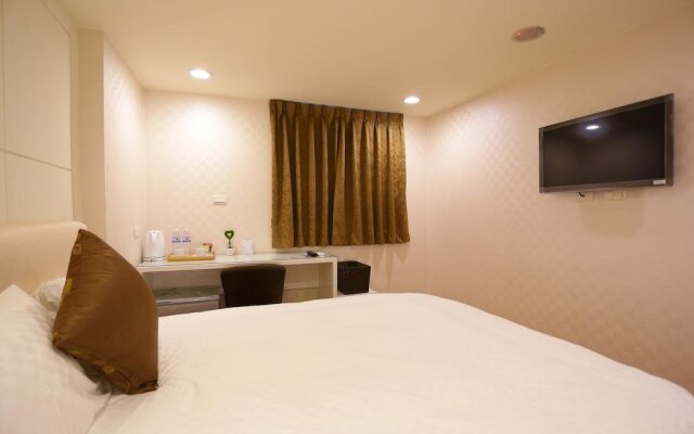 Jade Hotel