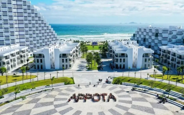 EMS HOUSE Sea View Apartment - The Arena Cam Ranh