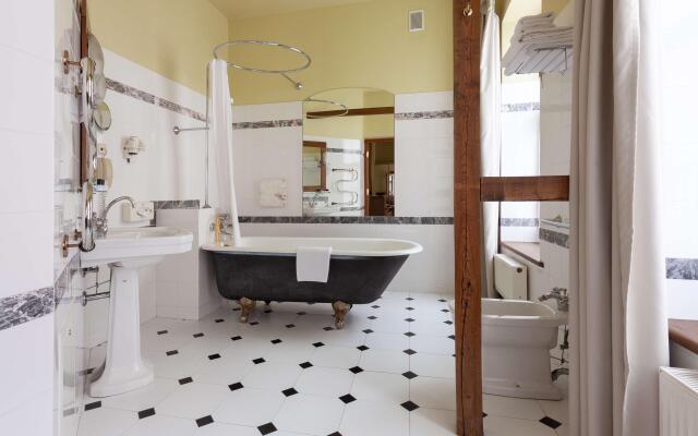 Best Western Santakos Hotel