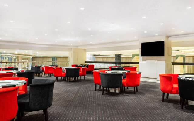 Radisson Blu Hotel & Convention Center, Alexandria