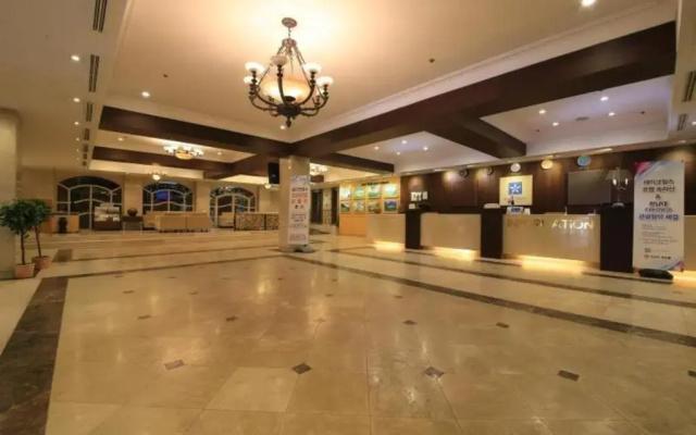 Lake Hills Hotel Songnisan