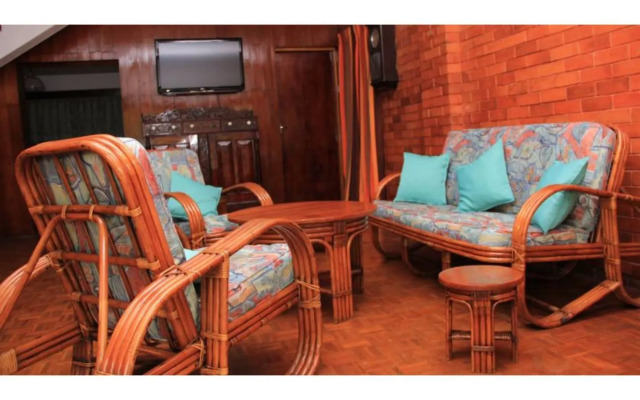 Vista Rooms near Negombo Beach 11